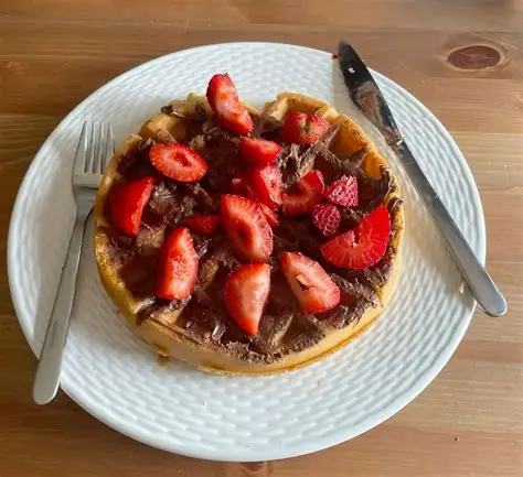 waffles con nutella y fresas